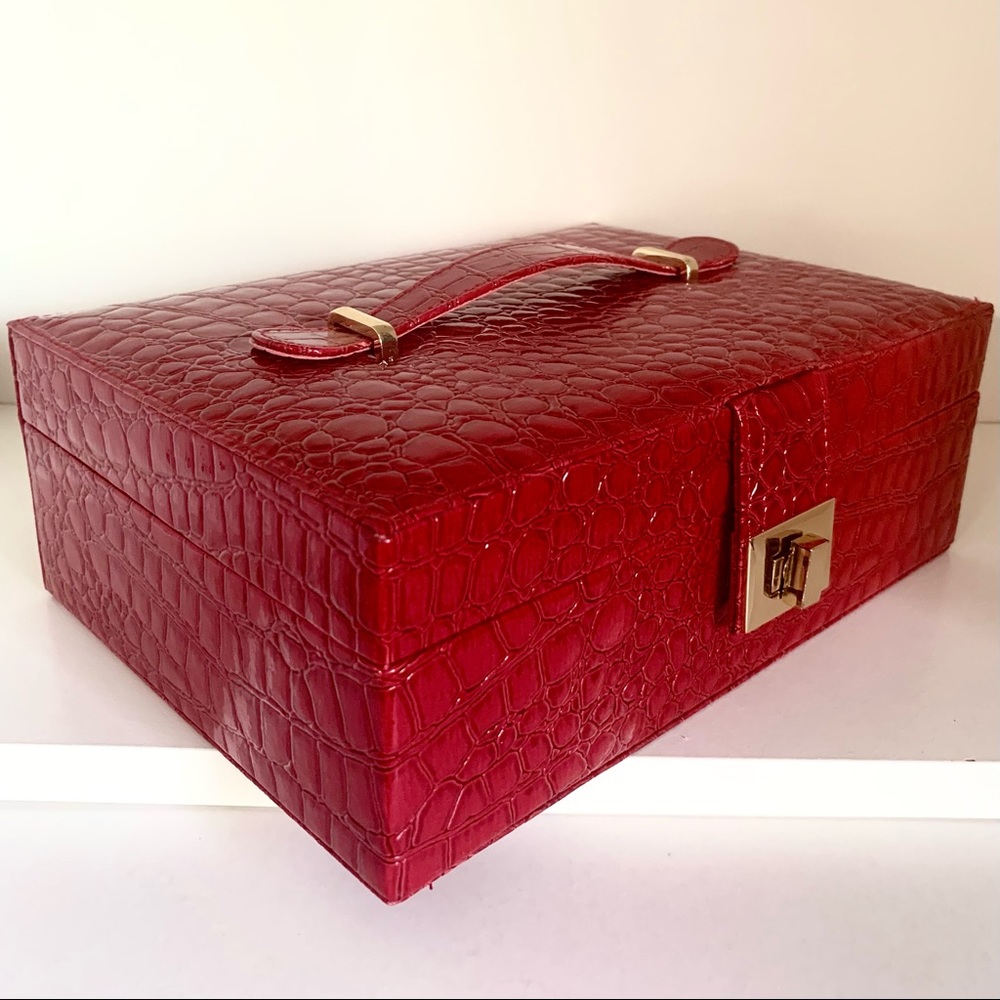 Patent croc train case vanity case